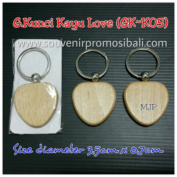 Gantungan Kunci Kayu Love GK-K05